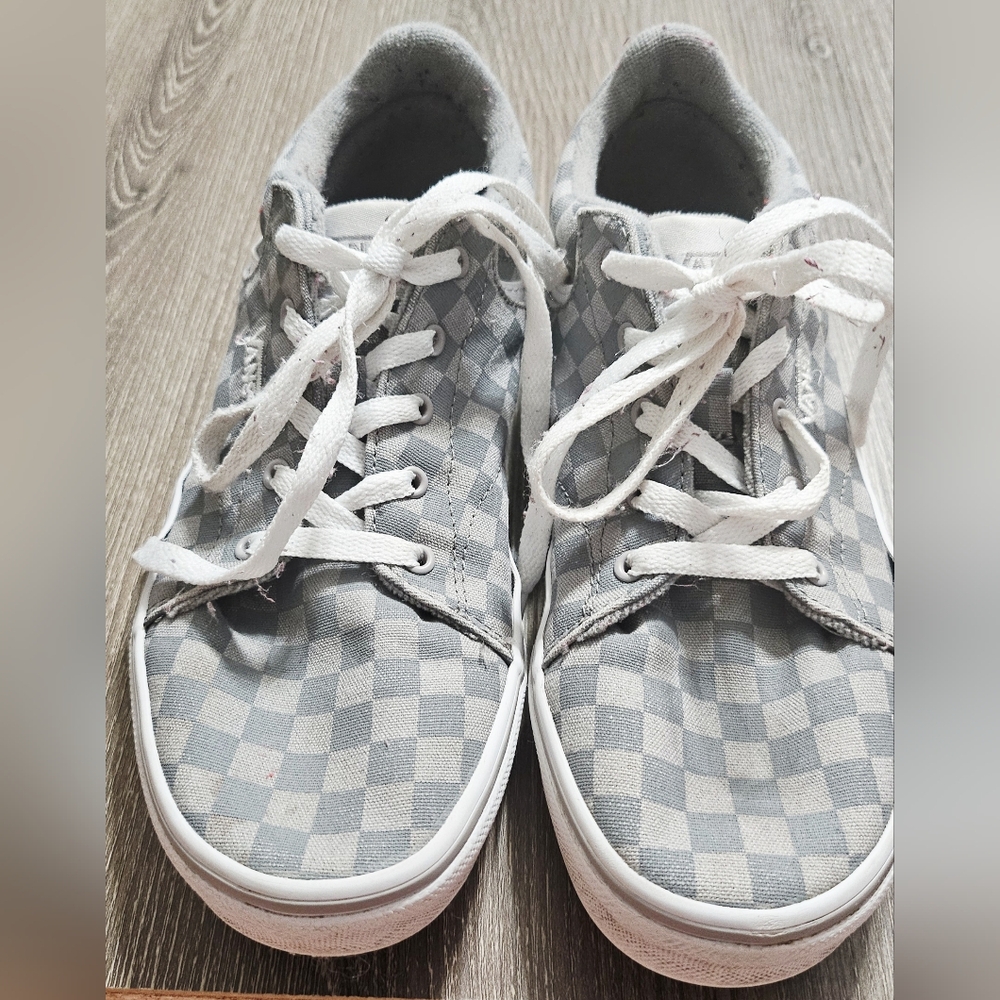 Womens Vans Lowtop gray checkered/white sneakers size 5